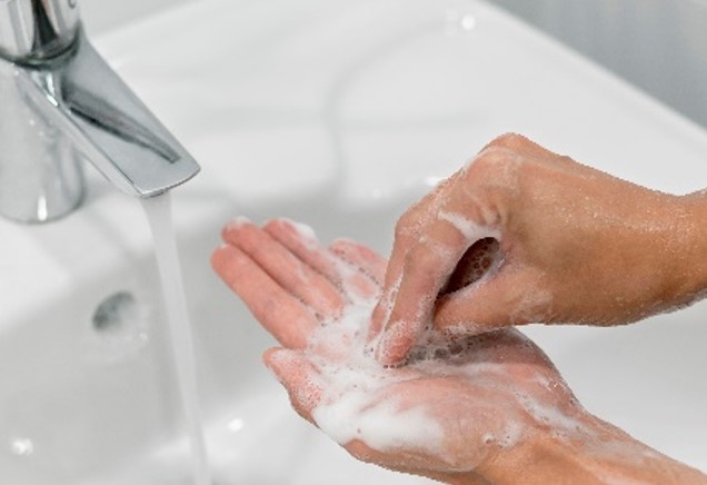 ESTUDO APONTA: Lavar as mãos pode reduzir em até 40% o risco de infecções