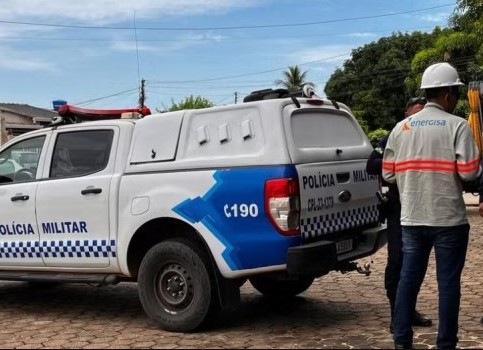 FLAGRANTE: Suspeito é preso por furto de energia elétrica em conjunto de quitinetes