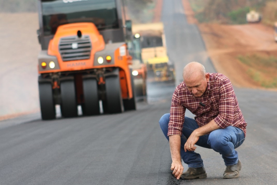 EZEQUIEL NEIVA: Deputado realiza mais uma inspeção nas obras de asfaltamento da Rodovia do Boi
