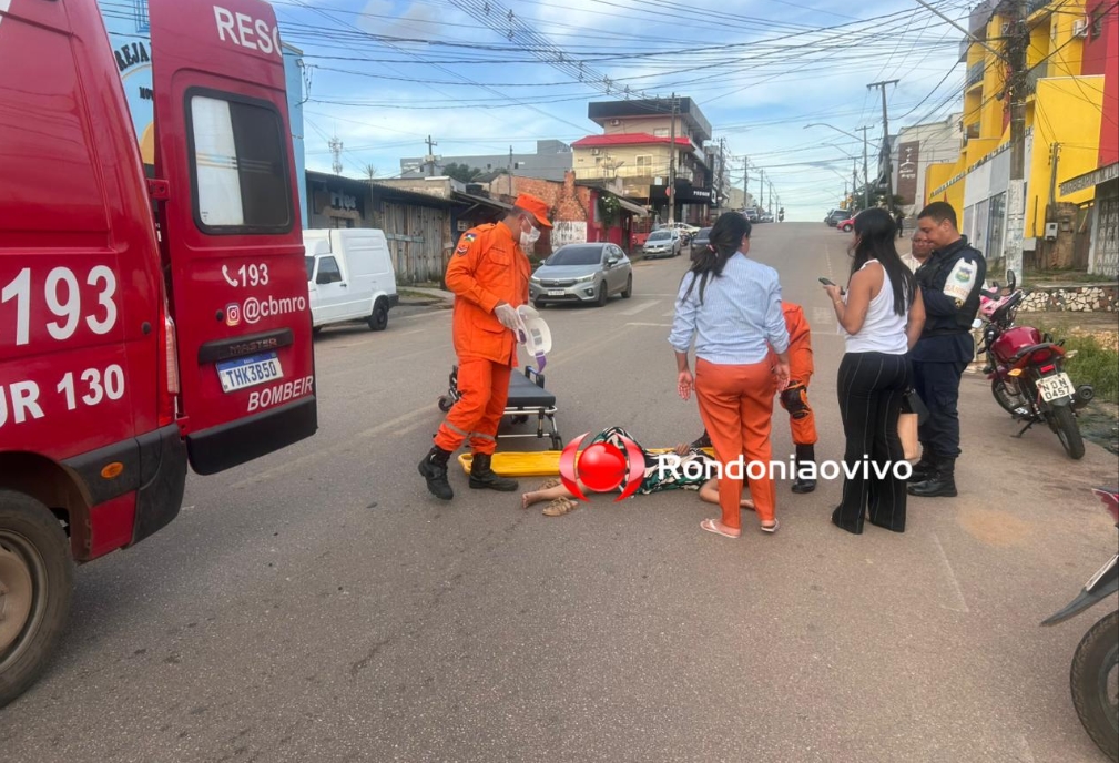 VÍDEO: Mulher em moto sofre grave acidente no Centro