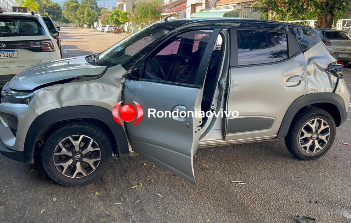 URGENTE: Carro capota após grave batida na Carlos Gomes