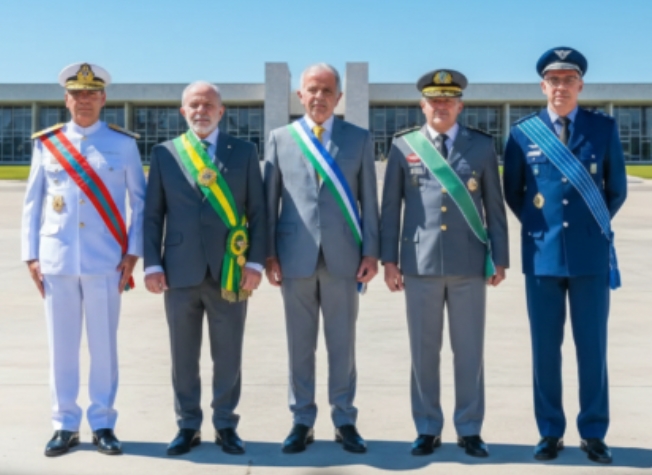 DEFESA: Forças Armadas brasileiras retomam espaço do núcleo de decisões do governo