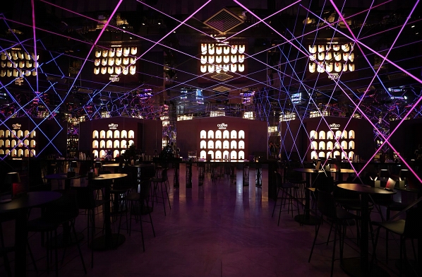 FESTAS EXCLUSIVAS: O Boticário leva Coffee Addictive para o centro da vida noturna