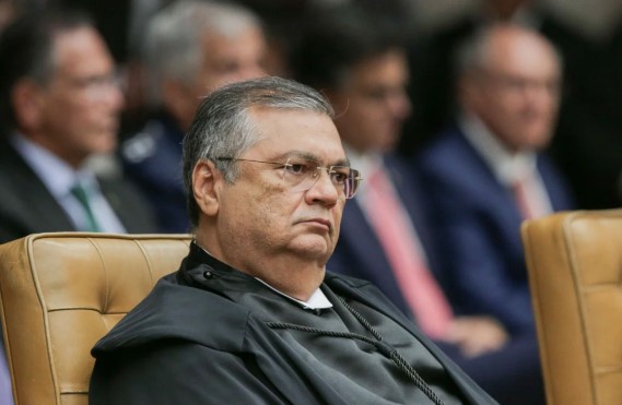 STF: Flávio Dino determina retorno de Andrei Rodrigues à PF