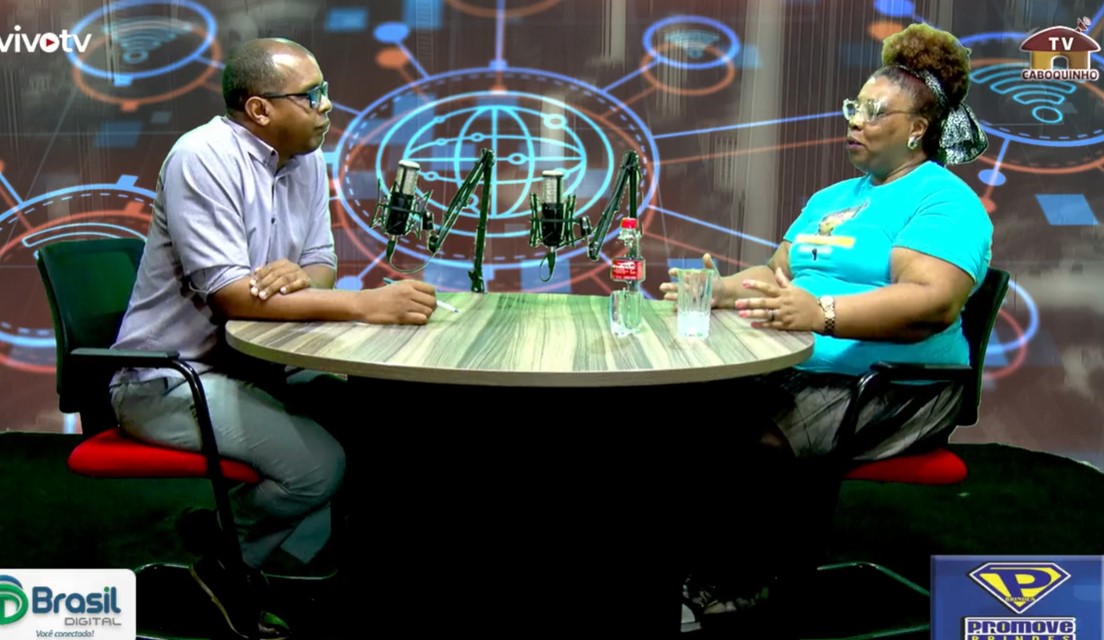 CANDIDATA: Entrevista com a candidata a Dep. Federal, professora Rosangela Hilário