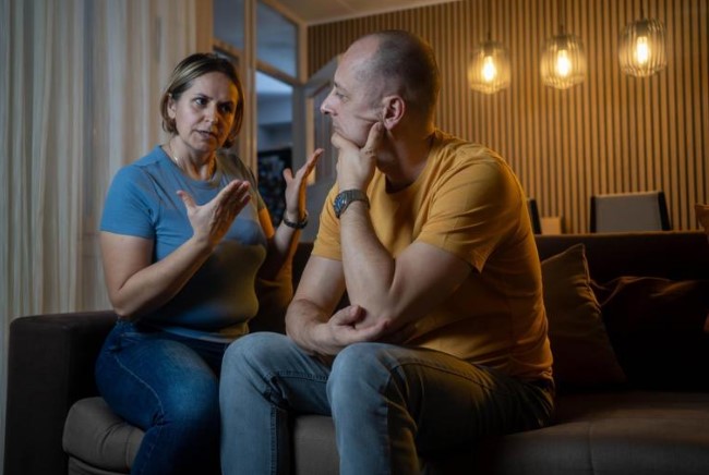 PSICOLOGIA EXPLICA: Os 4 comportamentos que antecipam o fim do relacionamento de um casal