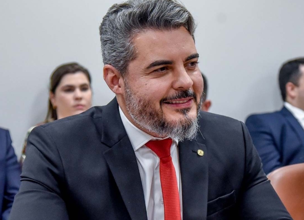 BENEFÍCIO TRABALHISTA: Deputado de RO é único da bancada a votar contra salário-paternidade