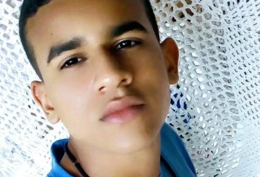 TRAGÉDIA: Jovem de 20 anos morre após ter corpo incendiado em discussão