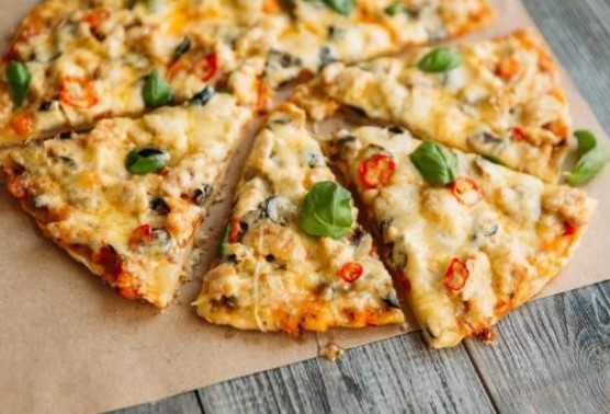 JÁ ANOTA, AÍ!: Achei uma pizza de massa low carb e crocante