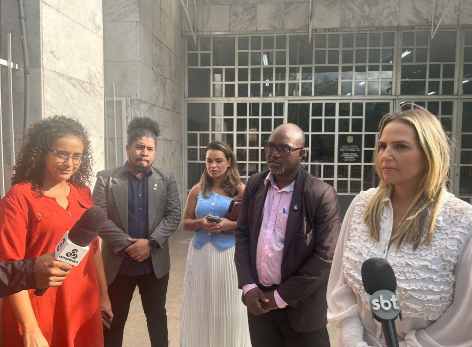 AO VIVO: Coletiva com comissão da OAB sobre apresentação de lideranças do CV