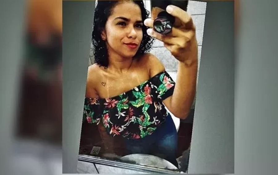 TRISTEZA: Jovem morre prensada por pilha de sacaria em indústria