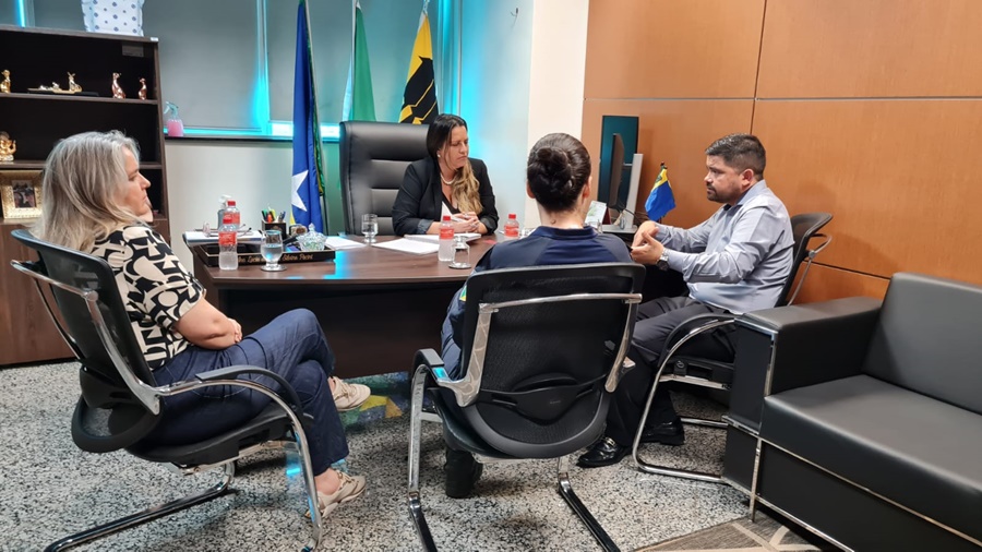 EDUCAÇÃO: Deputado Jesuíno se reúne na Seduc e busca retorno de atividades em creche