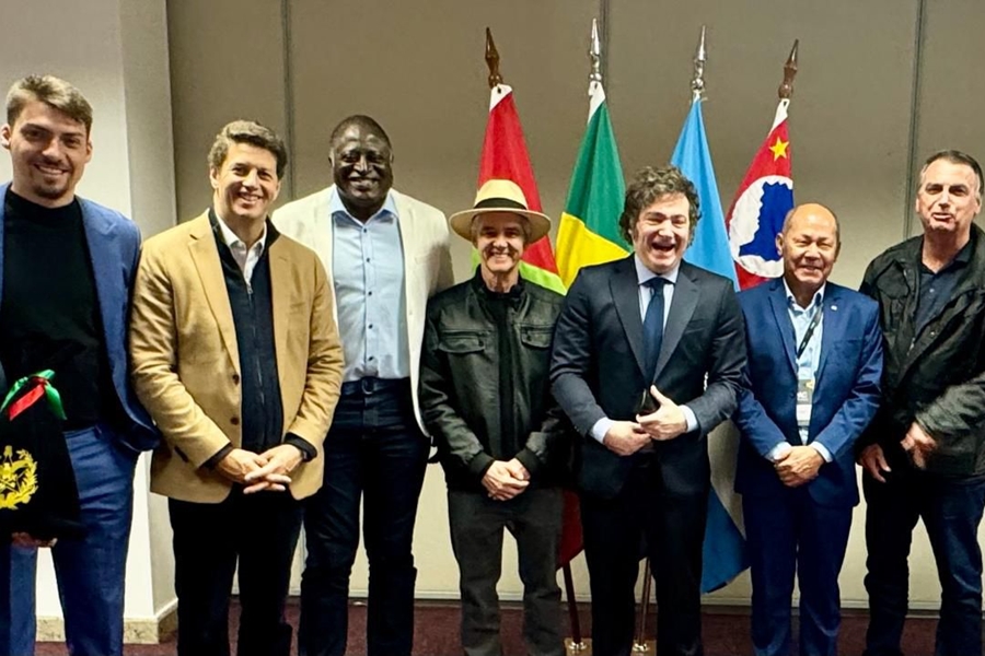 AMÉRICA DO SUL: 'Direita está pronta para oferecer uma alternativa democrática', diz senador 