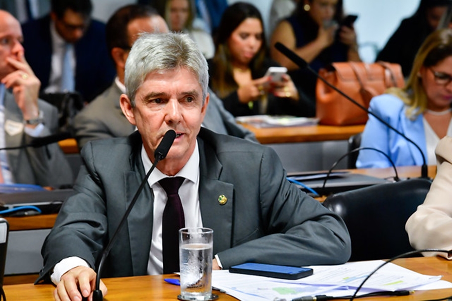 JAIME BAGATTOLI: Senador é relator de projeto que permite a empresas estrangeiras executarem voos domésticos no país