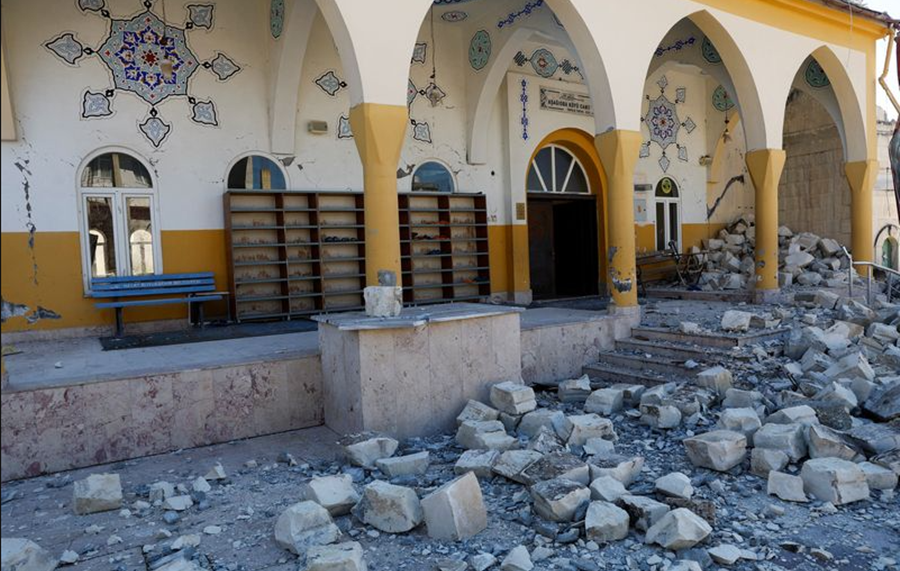 VIVAS: Mais duas pessoas são resgatadas na Turquia 11 dias após terremoto
