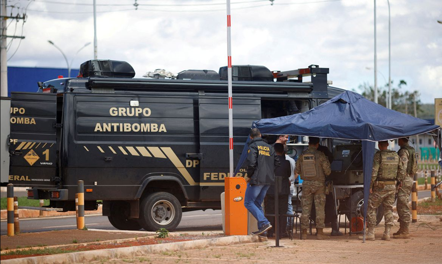 TERRORISMO: Bolsonarista confessa ter colocado bomba em caminhão perto de aeroporto