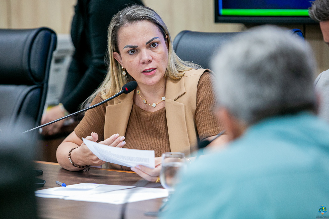 SITUAÇÃO DO LEITE: Comissão de Agropecuária presidida por Cláudia de Jesus discute o tema na Alero