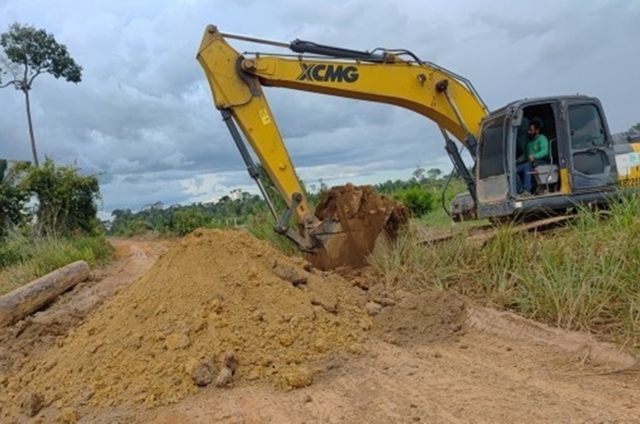ZONA RURAL: Prefeitura reforça manutenção de estradas em distritos