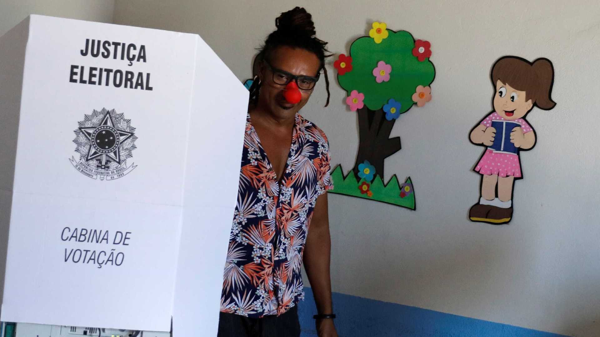 REGRAS: Veja o que pode e não pode neste domingo na hora de votar