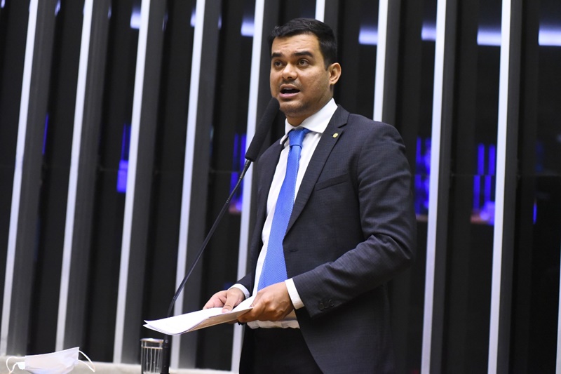 RECURSOS: Emenda de Expedito Netto garante retroescavadeira para Vale do Anari