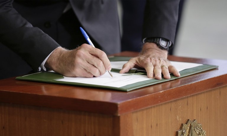 MODIFICAÇÕES: Sancionada lei que altera o Plano de Auxílio e RRF de estados e DF