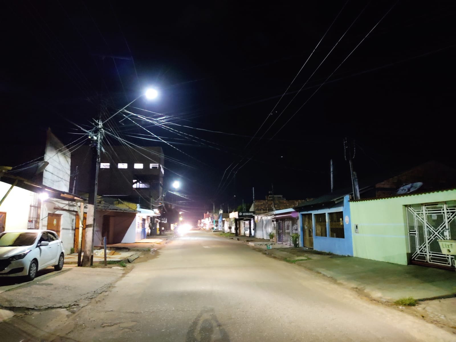 ATUAÇÃO: Serviço de iluminação é feito na zona Sul após pedido de Edwilson Negreiros