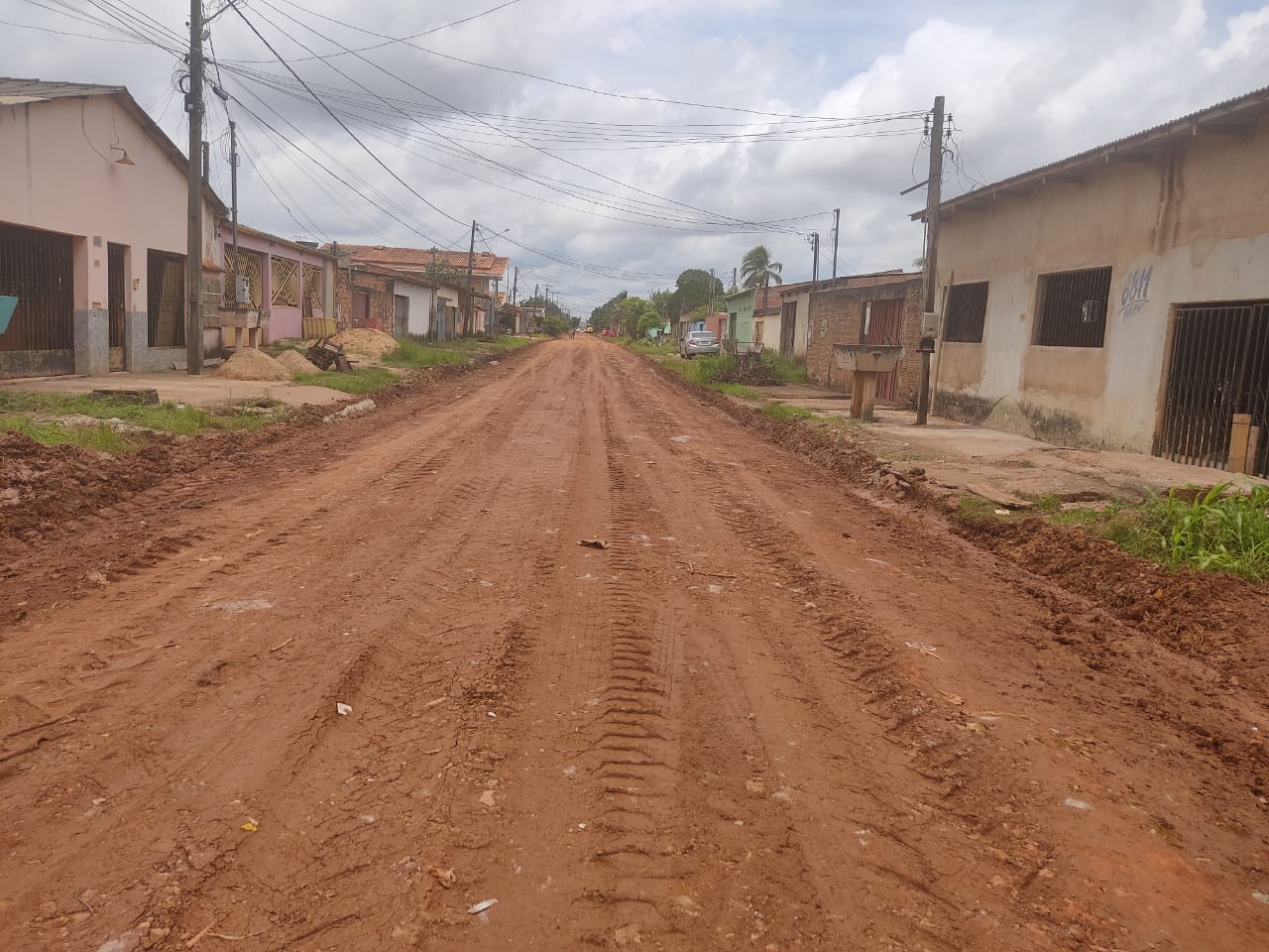 EDWILSON NEGREIROS: Bairro Igarapé recebe serviços da Prefeitura após pedido de vereador