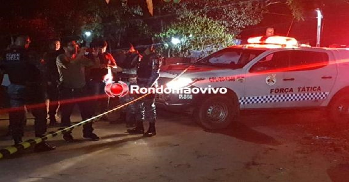 TIRO NO ABDÔMEN: Homem é vítima de bala perdida em frente de residência 