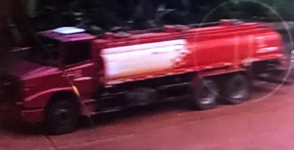 RECUPERADO: PM localiza caminhão tanque roubado de empresa na BR-319