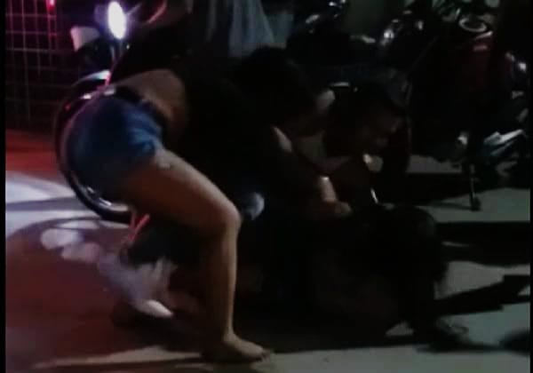 BRIGA DE FACÇÃO: Garota é surrada e roubada por mulheres próximo a ponte do rio Madeira