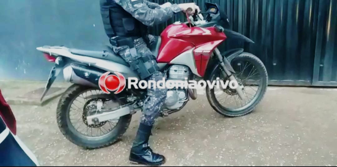 ROUBADA: Motociclista passa em alta velocidade na frente da PM e termina preso
