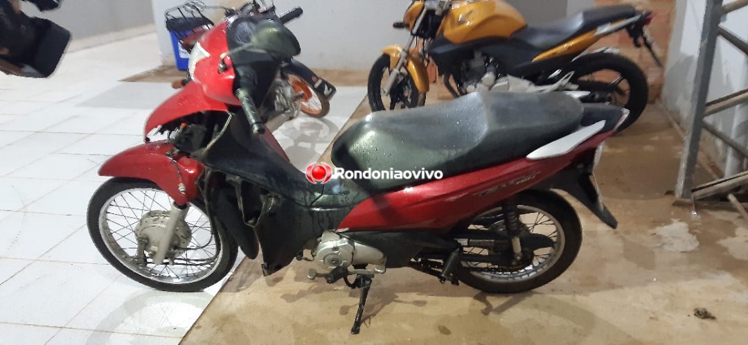 CAIU NA PISTA: Adolescente com arma falsa rouba moto de mulher e sofre acidente