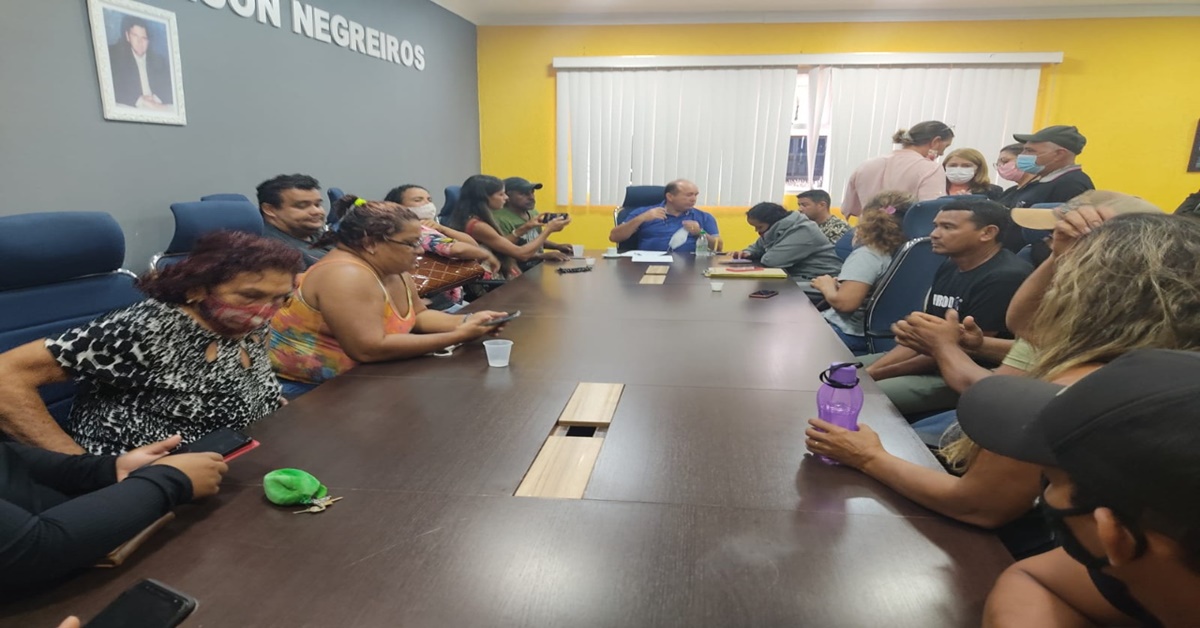 RESPONSABILIDADE: Presidente da Câmara recebe moradores para discutir questões do Porto Cristo