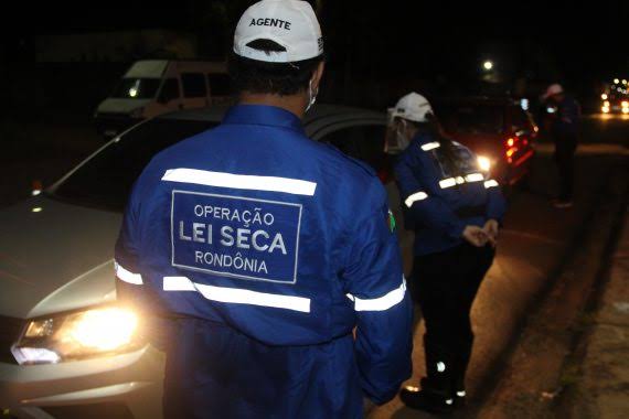 EMBRIAGUEZ NA DIREÇÃO: Operação Lei Seca na capital prende quase 20 motoristas bêbados