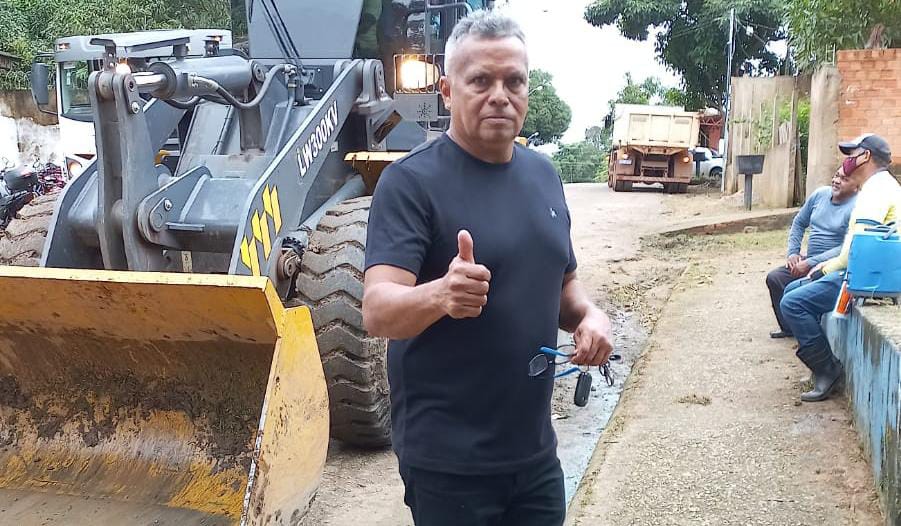 SERVIÇOS: Semusb atende pedido do vereador Valtinho Canuto para o bairro Triângulo 