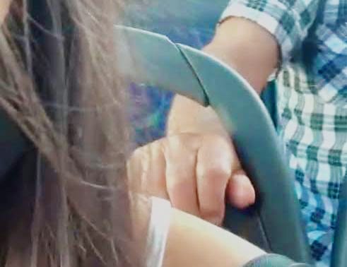 FLAGRANTE: Idoso é preso por importunação sexual contra mulher dentro de ônibus