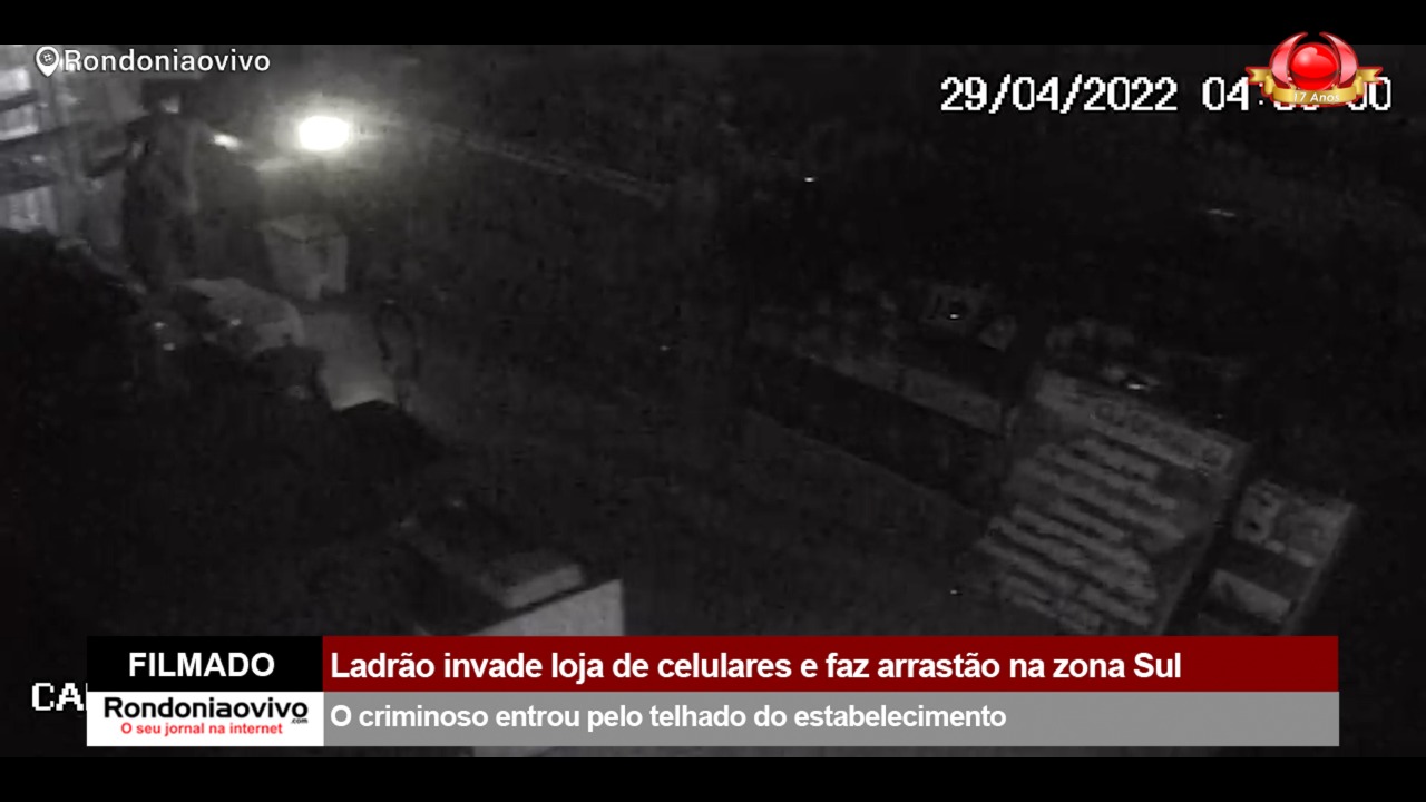 FILMADO: Ladrão invade loja de celulares e faz arrastão na zona Sul da capital