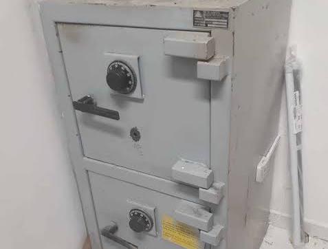 OUSADOS: Cofre de farmácia é alvo da ação de criminosos na zona Sul