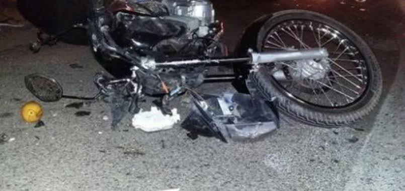 TENTARAM FUGIR: Adolescentes são flagrados armados após perseguição policial e acidente