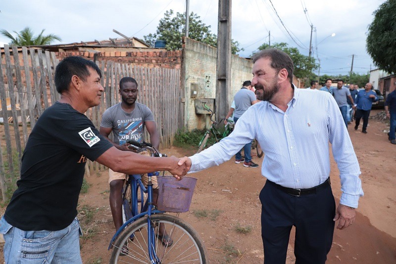 DINHEIRO: Prefeito anuncia pagamento de servidores para esta sexta (27) já com reajuste