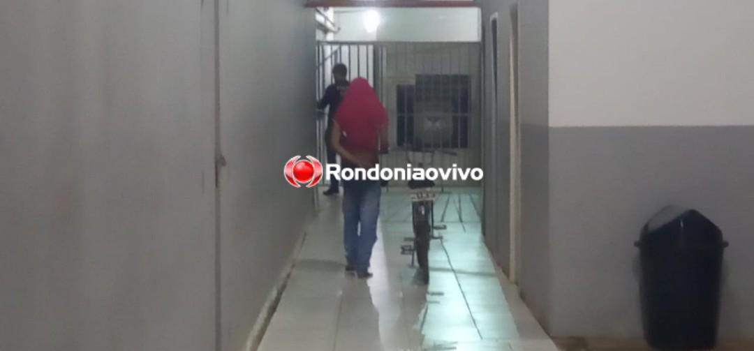 PORRADA: Adolescente furta bicicleta no Corpo de Bombeiros e leva surra da população