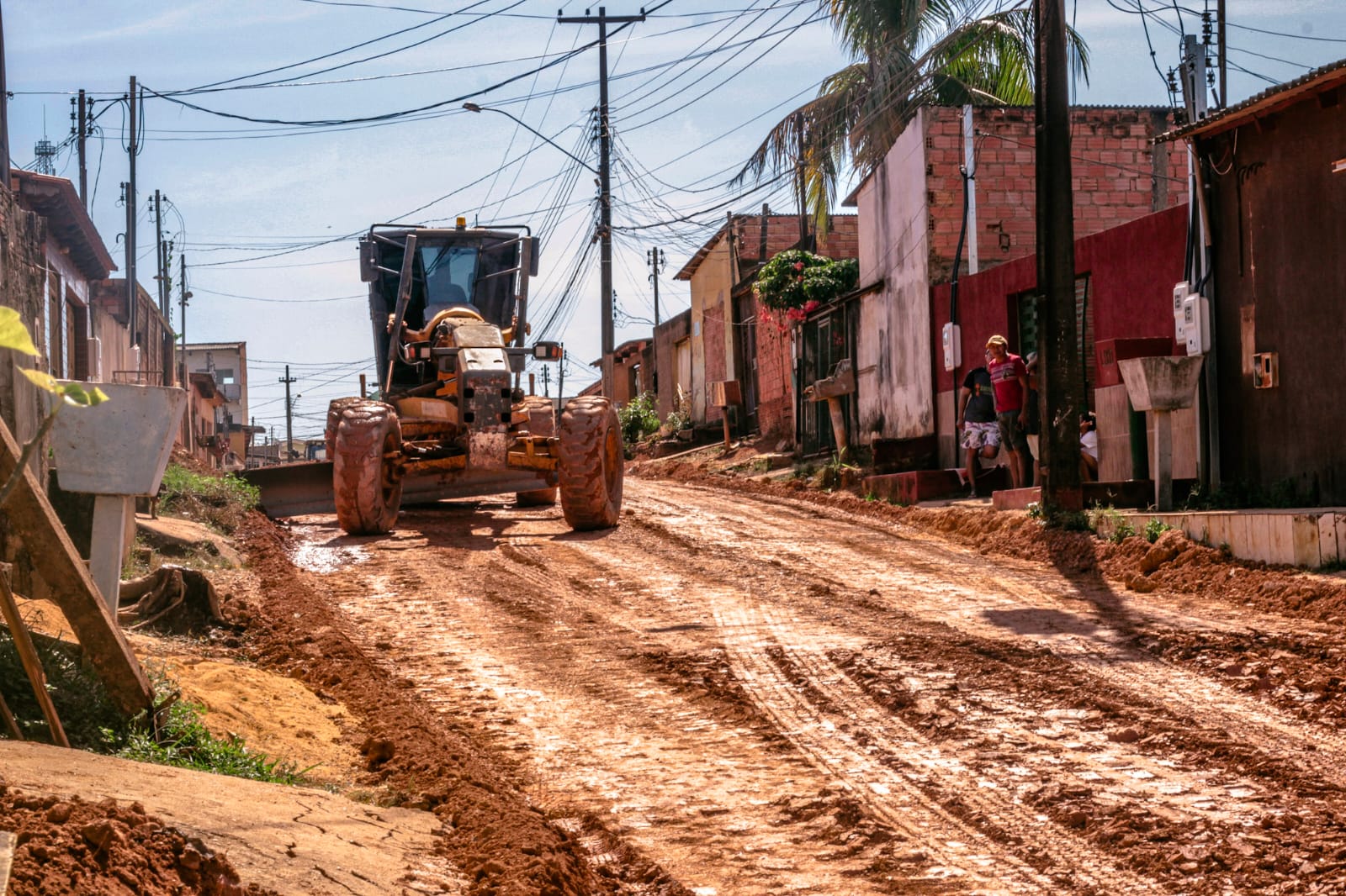 ASFALTAMENTO: Isaque Machado tem pedido atendido para serviços no Bairro Floresta