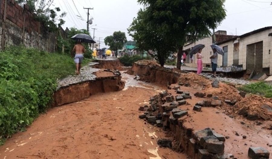 DESABRIGADOS: Natal decreta estado de calamidade pública devido às chuvas