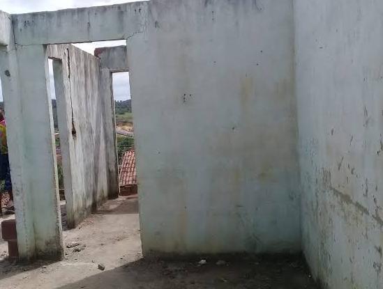 INDO PARA ESCOLA: Garota revela para a tia que era estuprada em casa abandonada