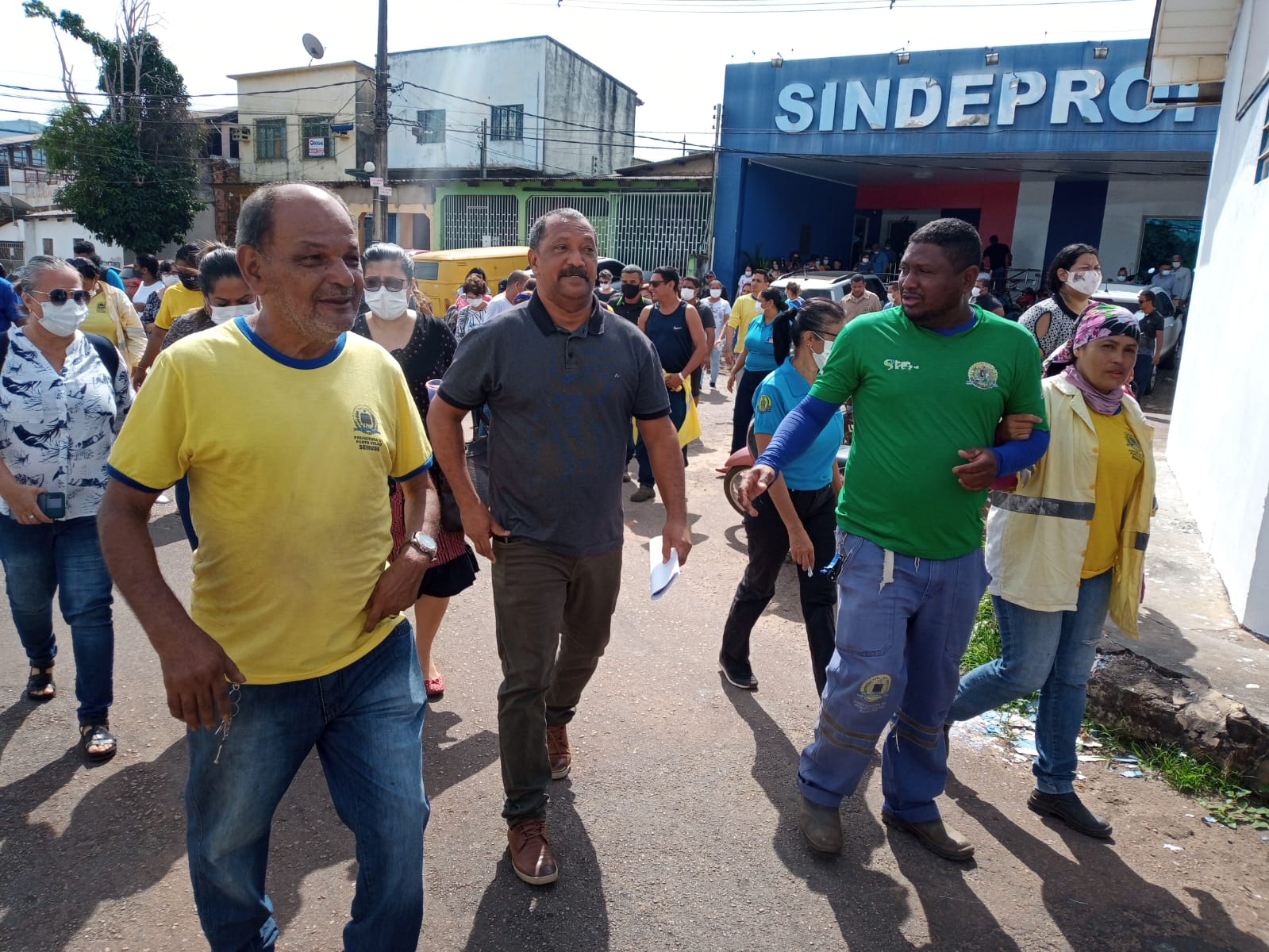 Servidores realizam grande mobilização amanhã na sede do Sindeprof