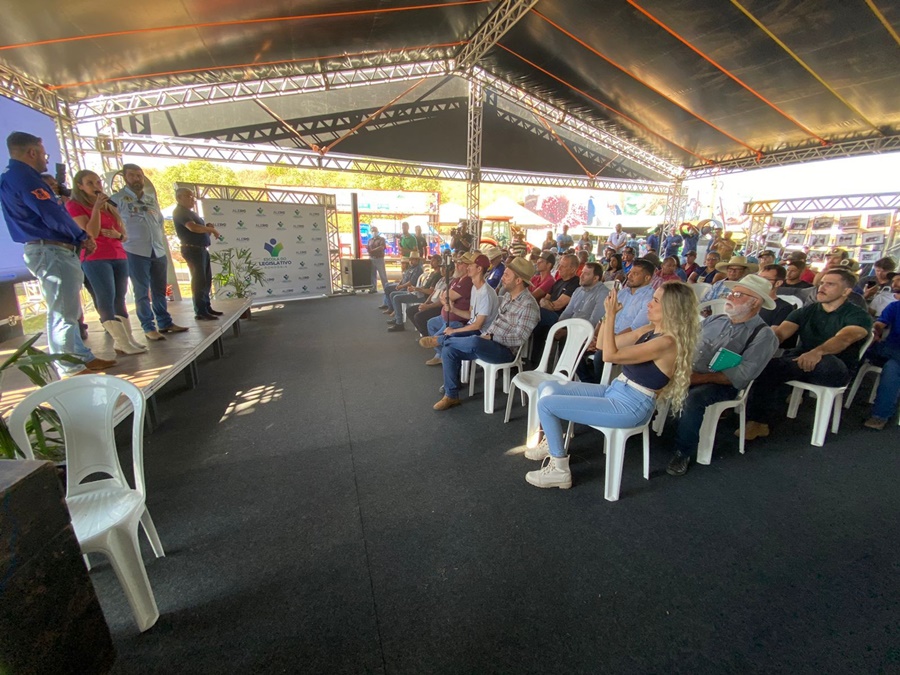 CURSOS: Escola do Legislativo participa da Expoari 2022 com oficinas para a comunidade