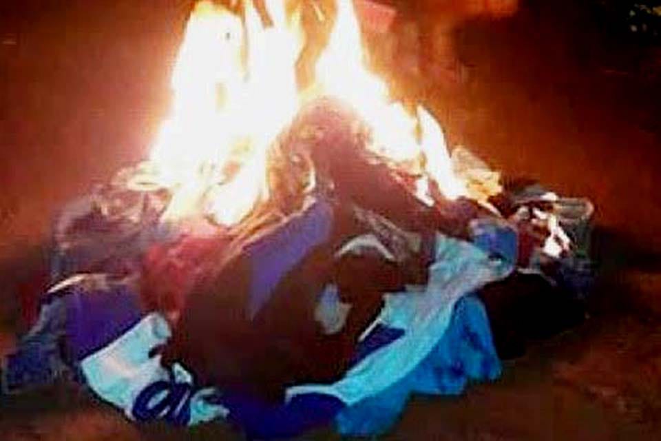 APÓS AGRESSÃO: PM flagra marido colocando fogo nas roupas da esposa em fogueira