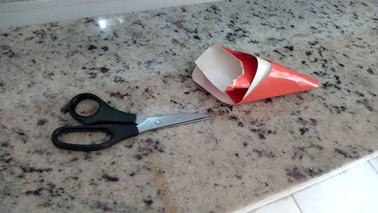 FEMINICÍDIO TENTADO: Marido chega em casa bêbado e usa tesoura para furar a esposa de 16 anos