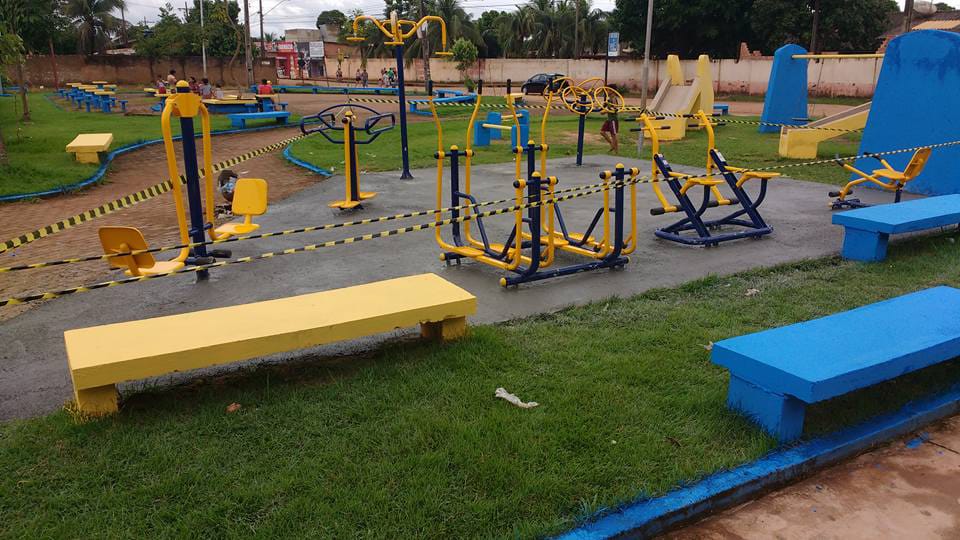 VIOLÊNCIA: Adolescente sofre tentativa de assassinato a facadas em praça na capital