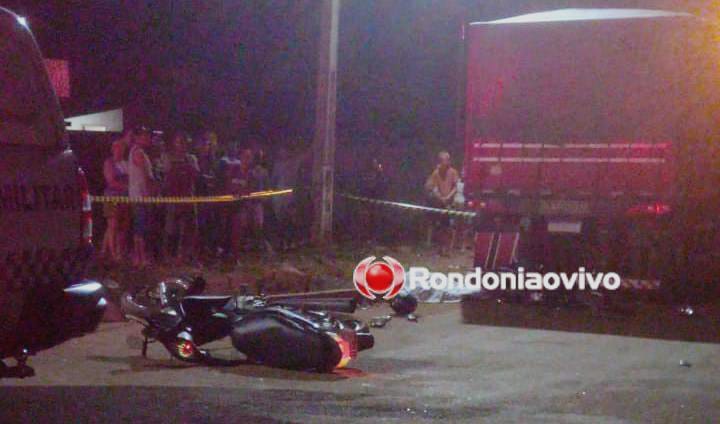 TRÁGICO: Jovem motociclista morre após ser jogado contra carreta em acidente